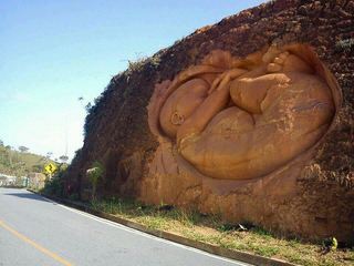 胎児彫刻.jpg